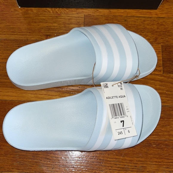 Brand new woman’s adidas size 7 - Picture 3 of 3